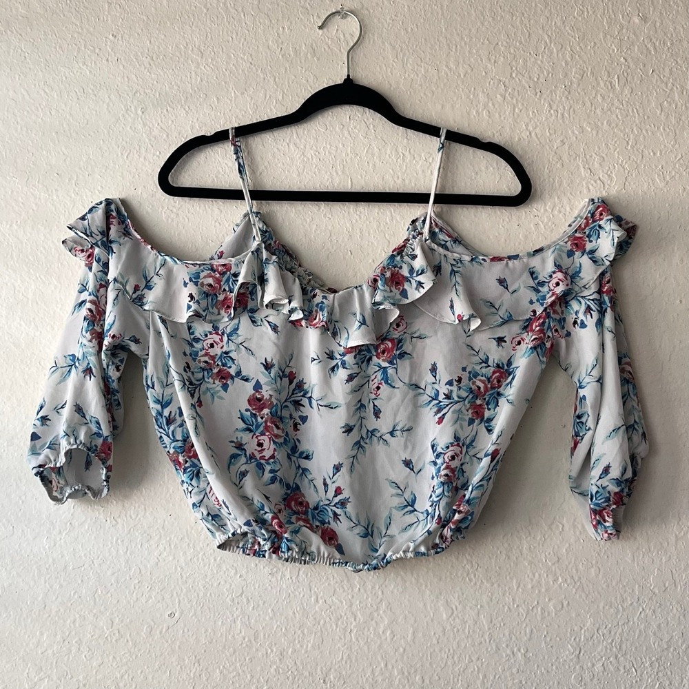 Liberty Love Blouse Womens White Floral Ruffle Cold Shoulder Top Large